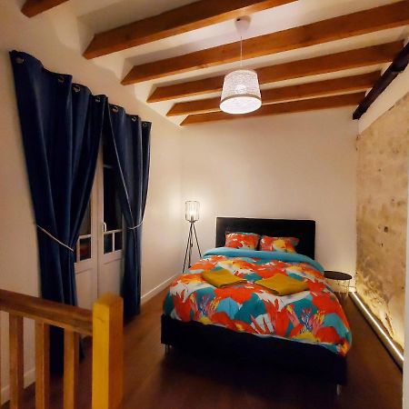 La Montrieuse, Chambre individuelle avec sauna et baignoire spa Naveil Extérieur photo