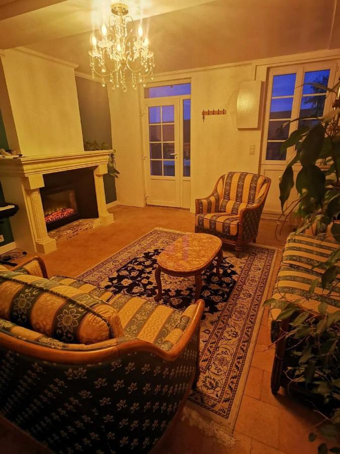 La Montrieuse, Chambre individuelle avec sauna et baignoire spa Naveil Extérieur photo