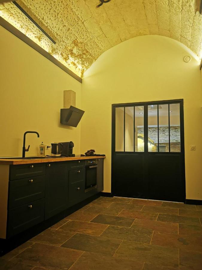 La Montrieuse, Chambre individuelle avec sauna et baignoire spa Naveil Extérieur photo